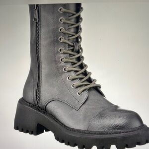 New in Box! $75 GC Shoes Mckay Gray Combat Lace-up Boots for Women sz 6.5
